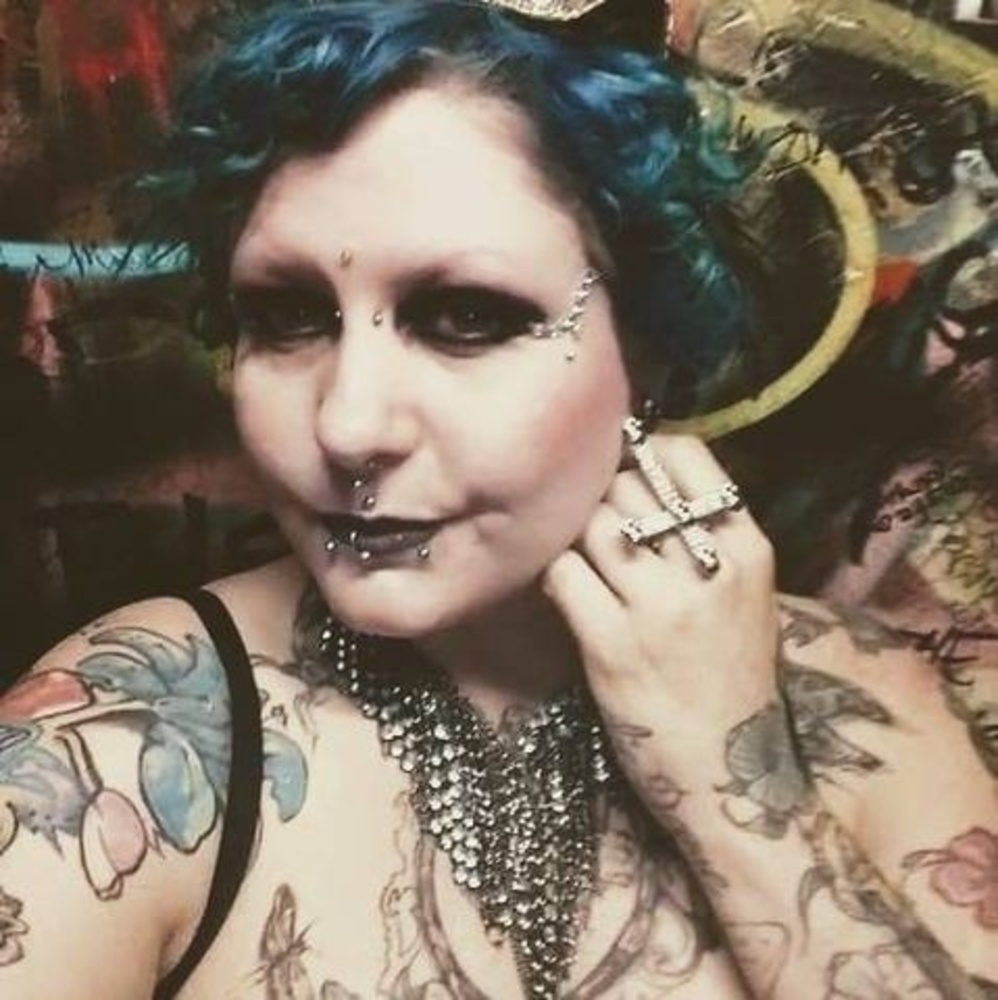 Meet your Posher, Xtina